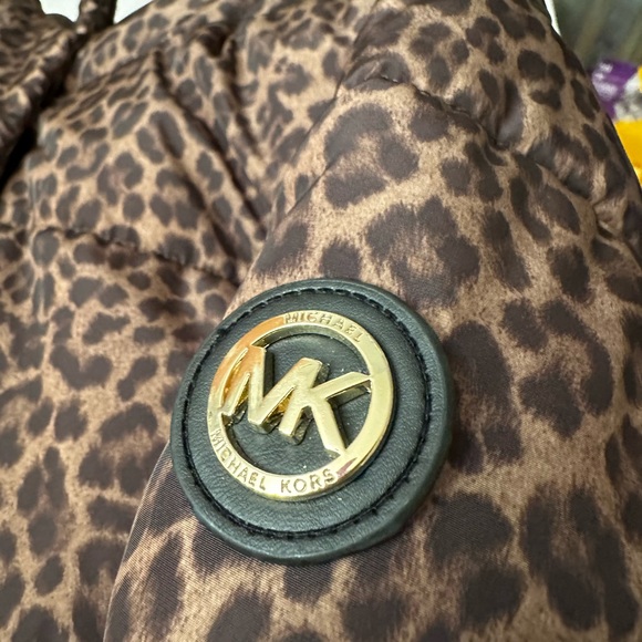 Michael Kors Leopard puffer coat 1X - Picture 3 of 7